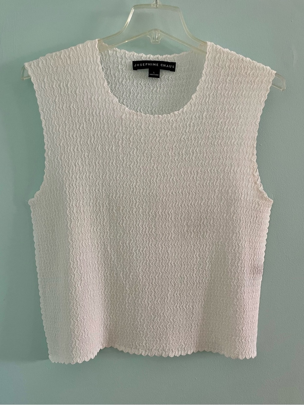 Josephine Chaus White Sleeveless Wave-Texture Tank